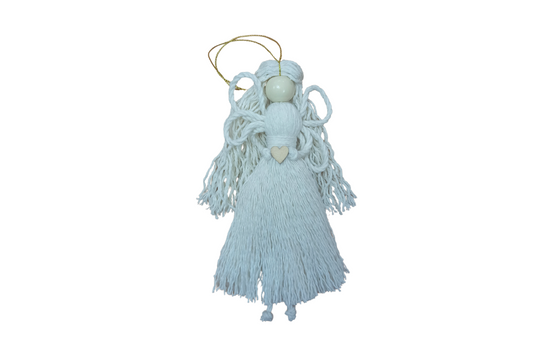 Rankų darbo macrame dekoracija „Dangiškas angelas“ baltos spalvos, 20 cm ilgio, eglutės ir namų papuošimas.