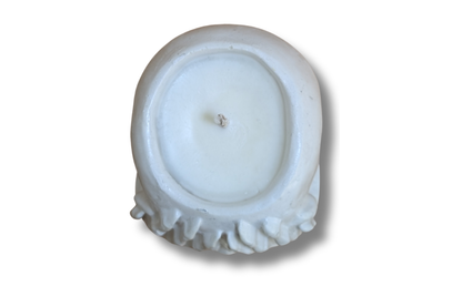 Kaukolės formos žvakė iš viršaus